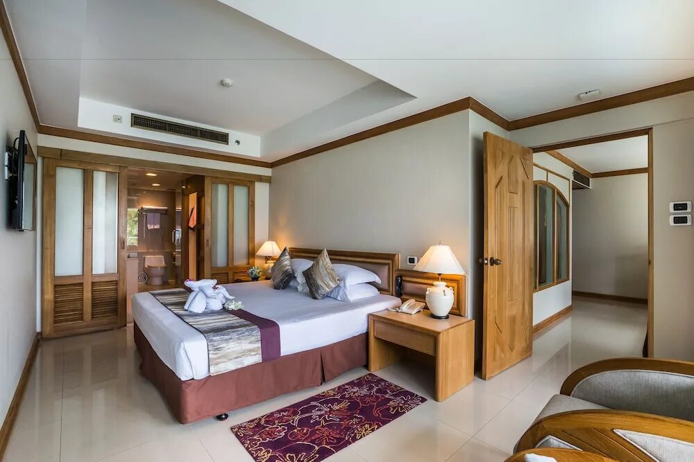 Royal cliff beach. Royal cliff beach hotel 5. Роял клиф бич паттайя. Роял клиф гранд паттайя. Отель роял клиф паттайя.