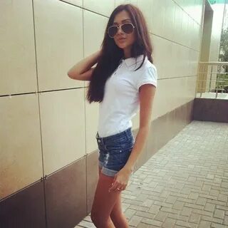Ава 23 года