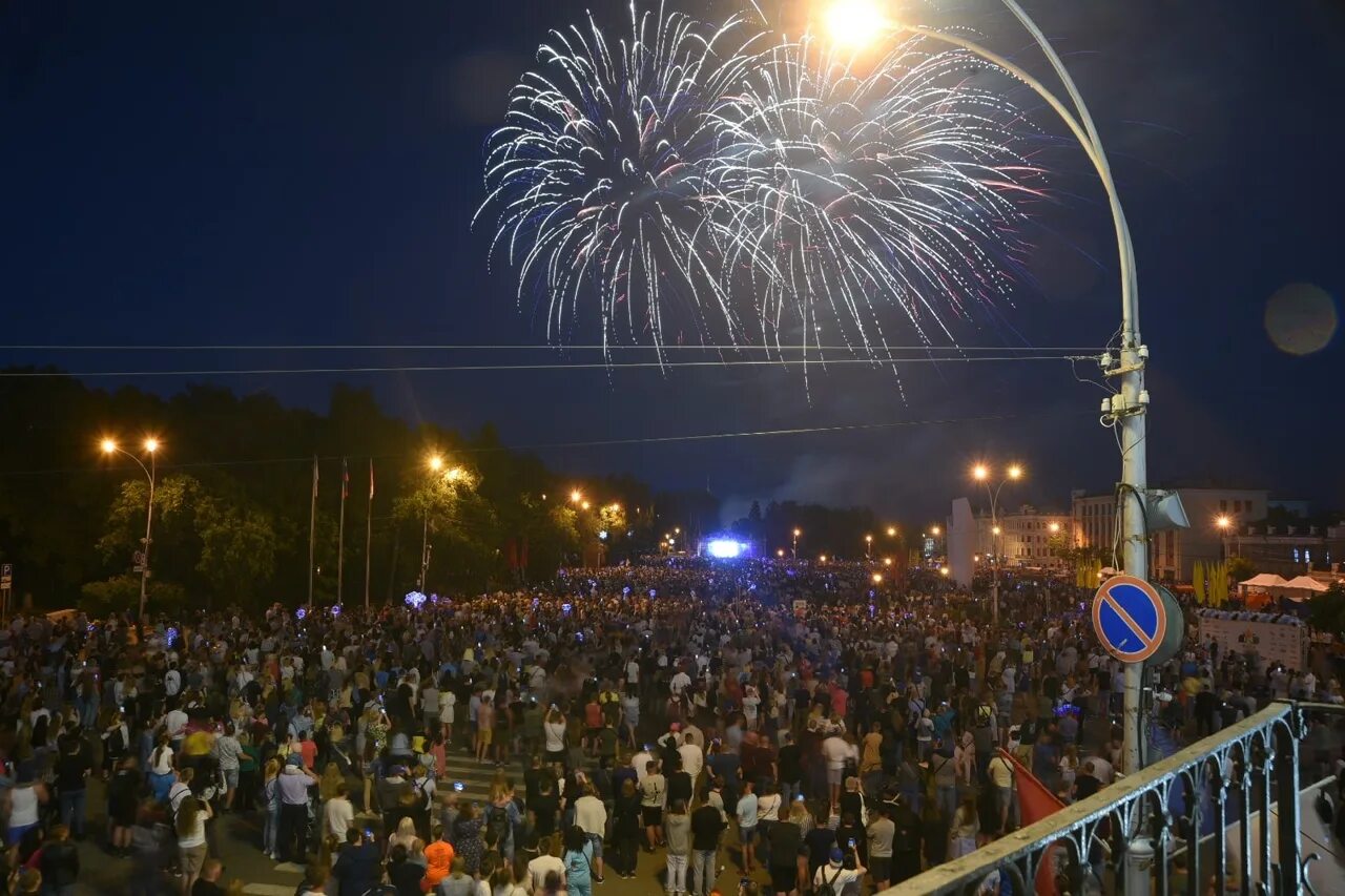 День г вологда. Салют в день города Вологда 2022. День города Вологда 2022. Праздник салют Вологда. С днем города.