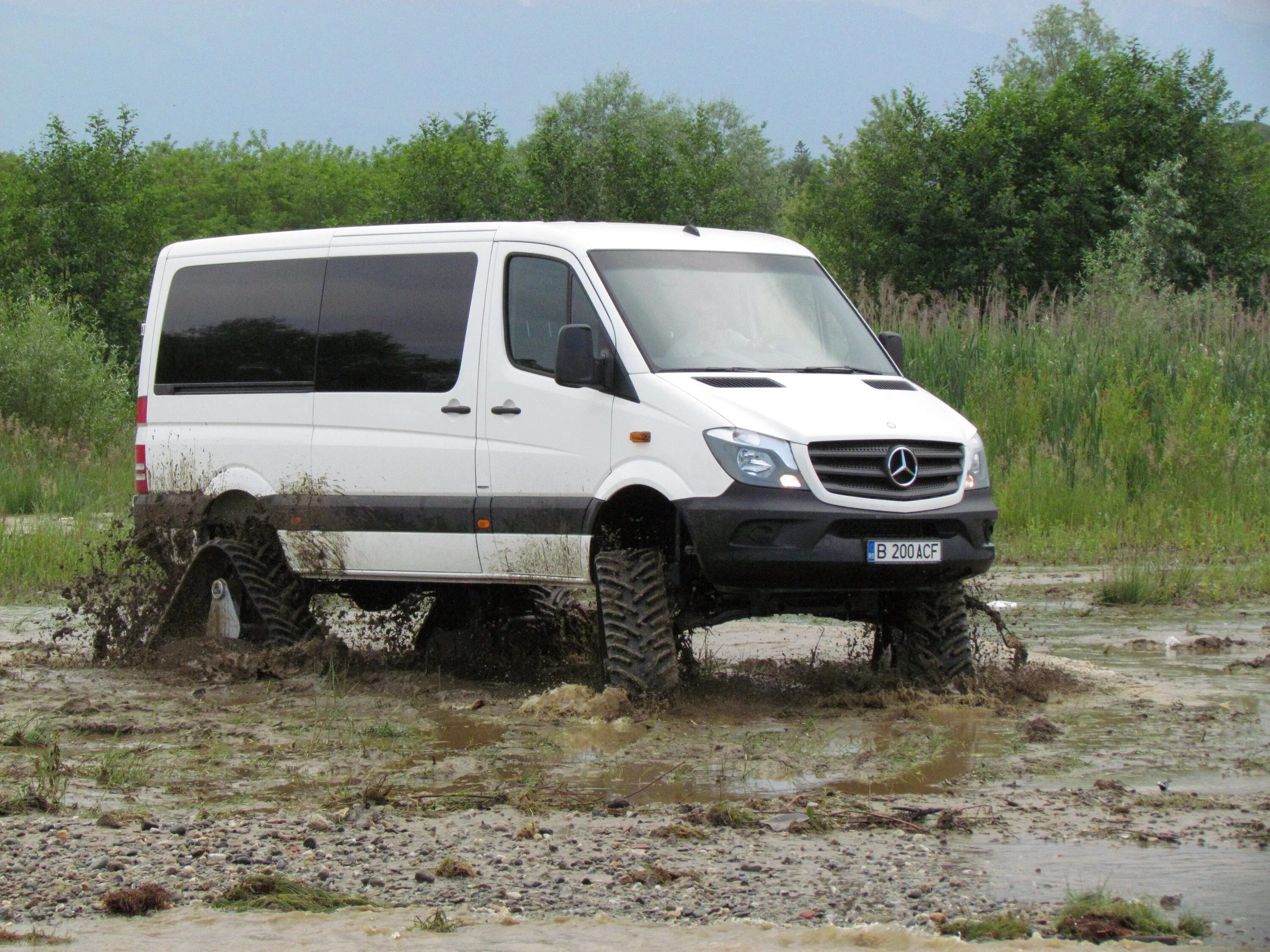 Mercedes-Benz Sprinter 4x4 313. Мерседес Спринтер 4х4 off Road. Mercedes Sprinter 4 4. Мерседес Спринтер 4x4. Мерседес 4х4 купить