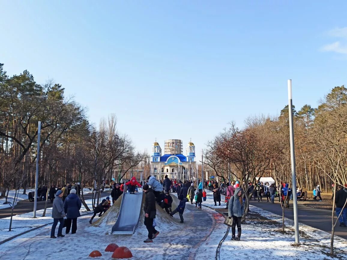Парк быханов сад липецк. Парки липецка зимой. Липецк достопримечательности зимой. Быханов сад липецк 2022. Надпись город липецк зимой.