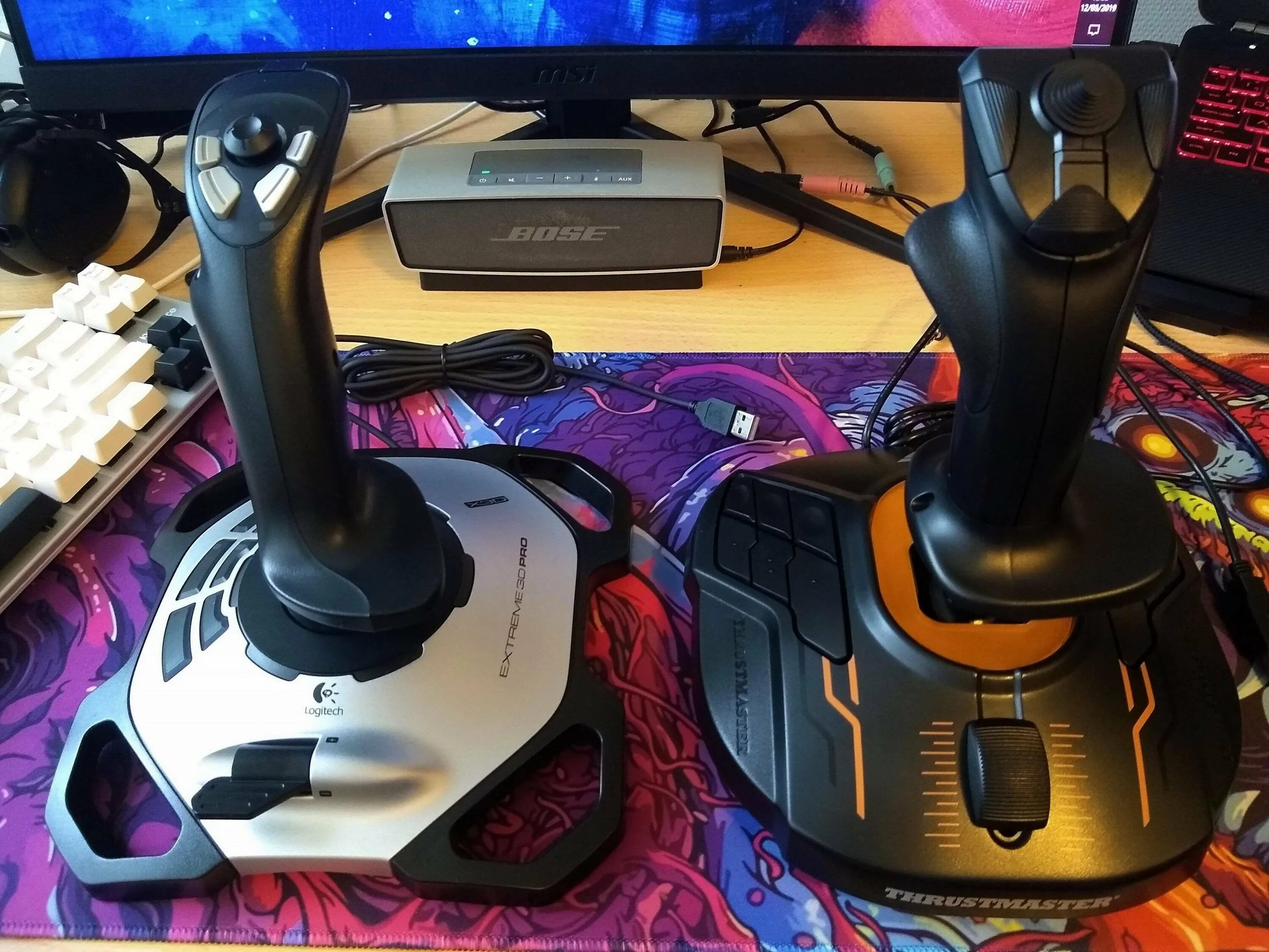 Джойстика logitech 3d. Джойстик логитек экстрим 3д про. джойстик thrustmaster t.16000m fcs hotas. джойстик logitech extreme 3d pro. джойстик лагитчешь 16000.