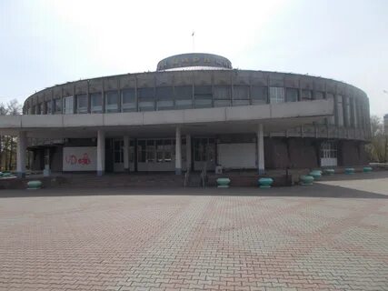 На какой улице находится цирк