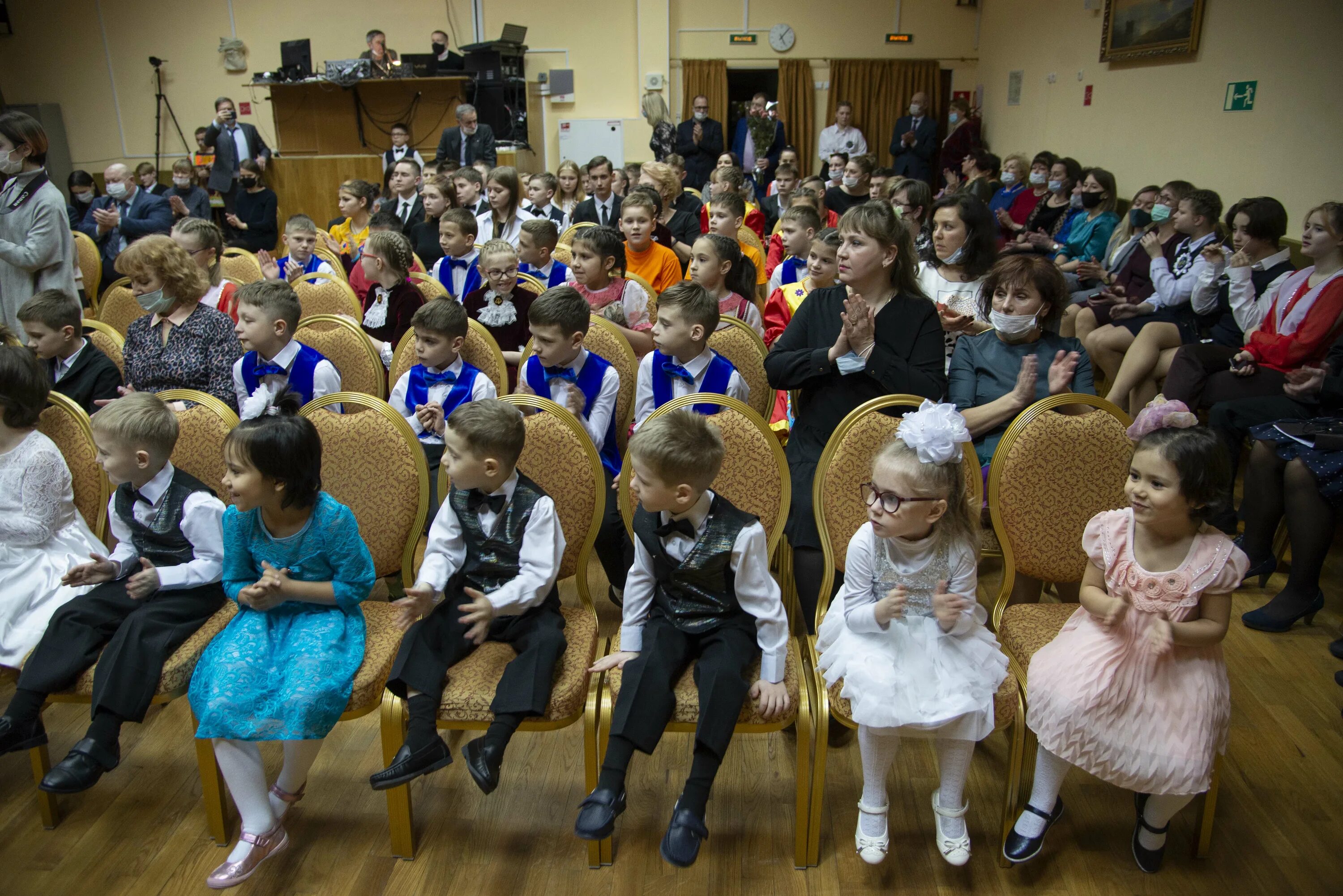 Центр семейному воспитанию 8. Цссв 11 спб. Центр семейного воспитания. Центр содействия семейному воспитанию кунцевский. Центр содействия семейному воспитанию 13 санкт-петербург.