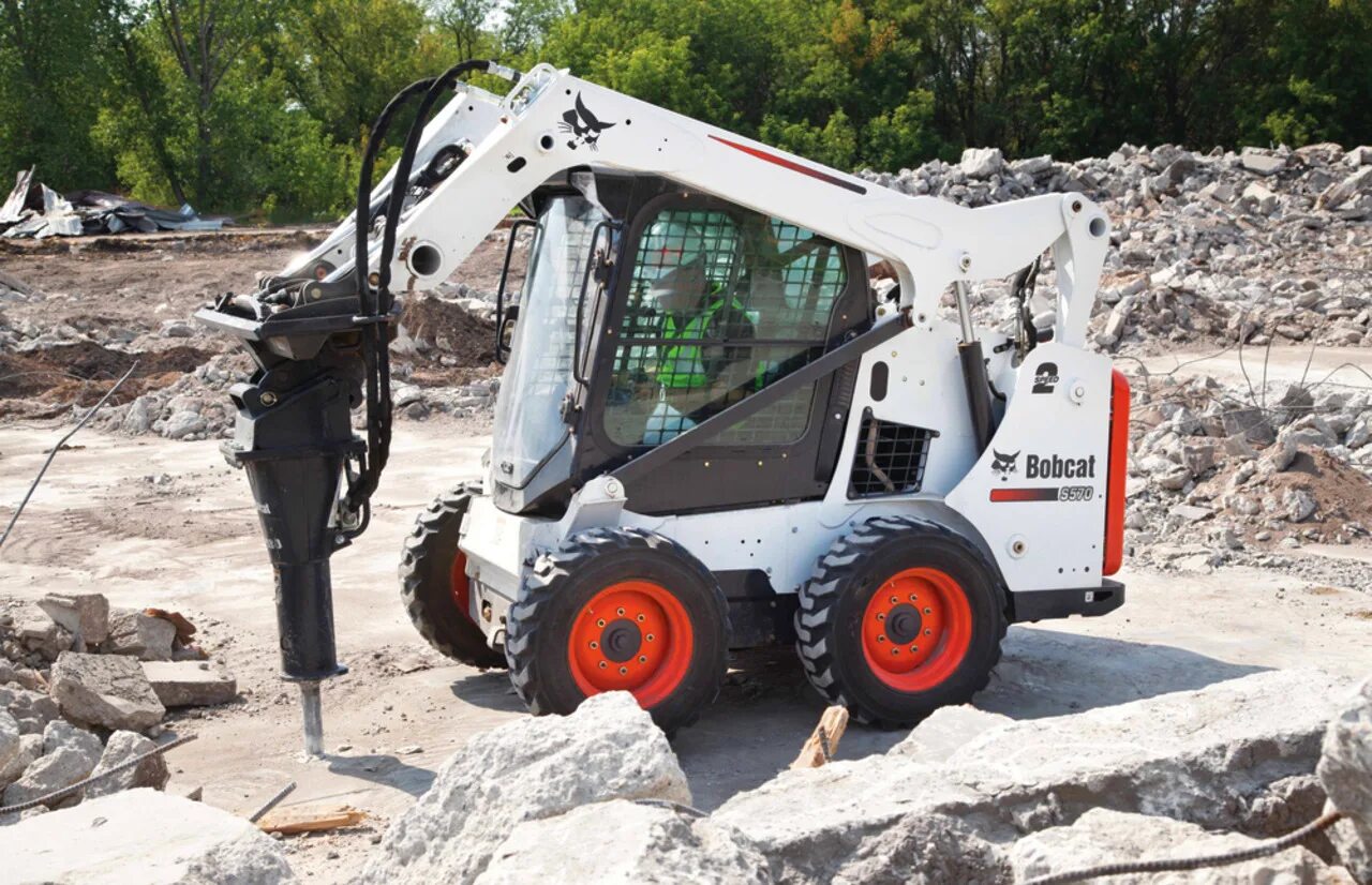 Услуги бобкэт. Мини-погрузчик Bobcat s570. Гидромолот на Bobcat s175. Bobcat s650. Bobcat s530.