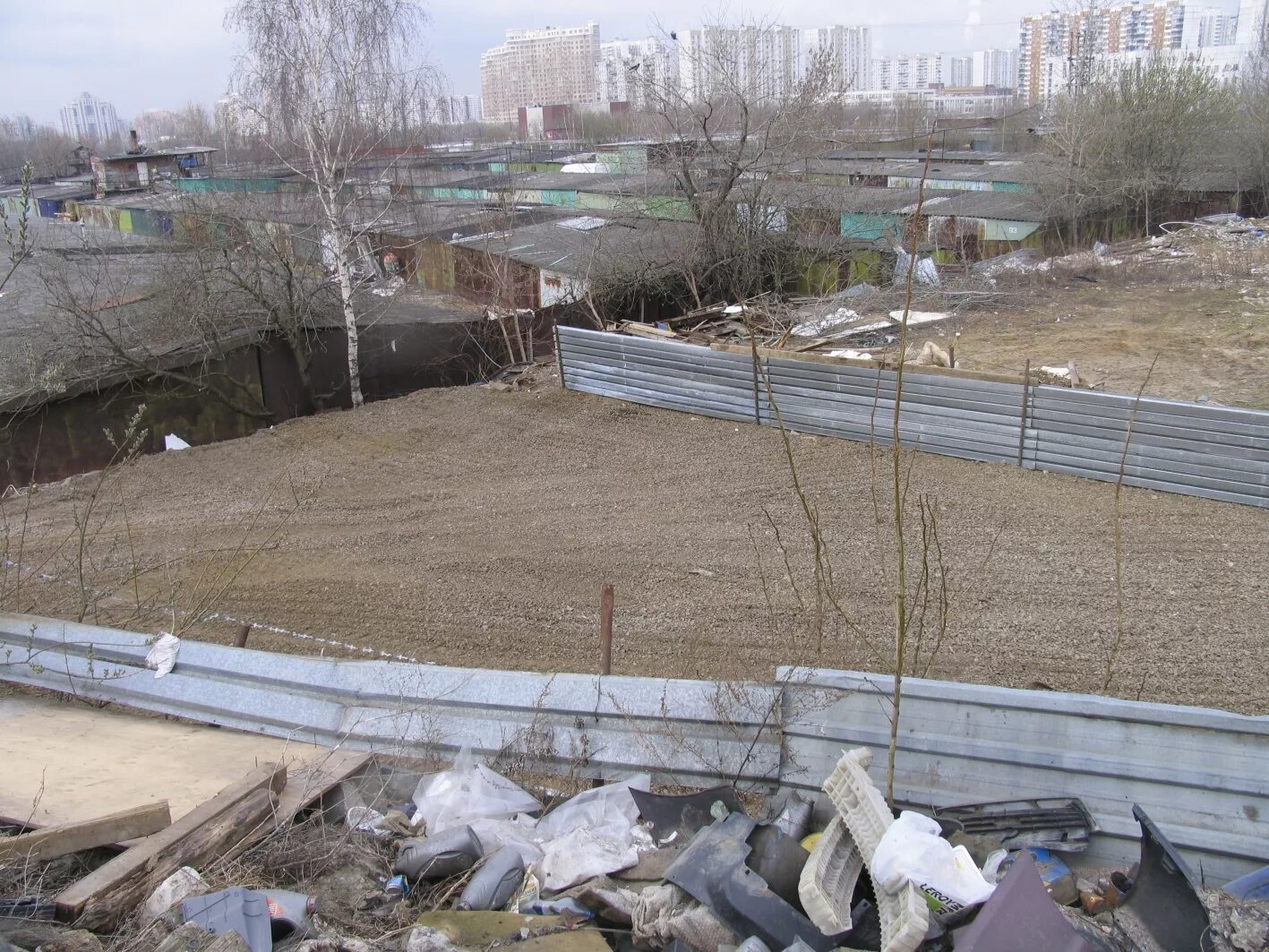 аренды земли под стоянку. колбасна площадь территории. асфальт открытая площадка. участок промназначения. м.