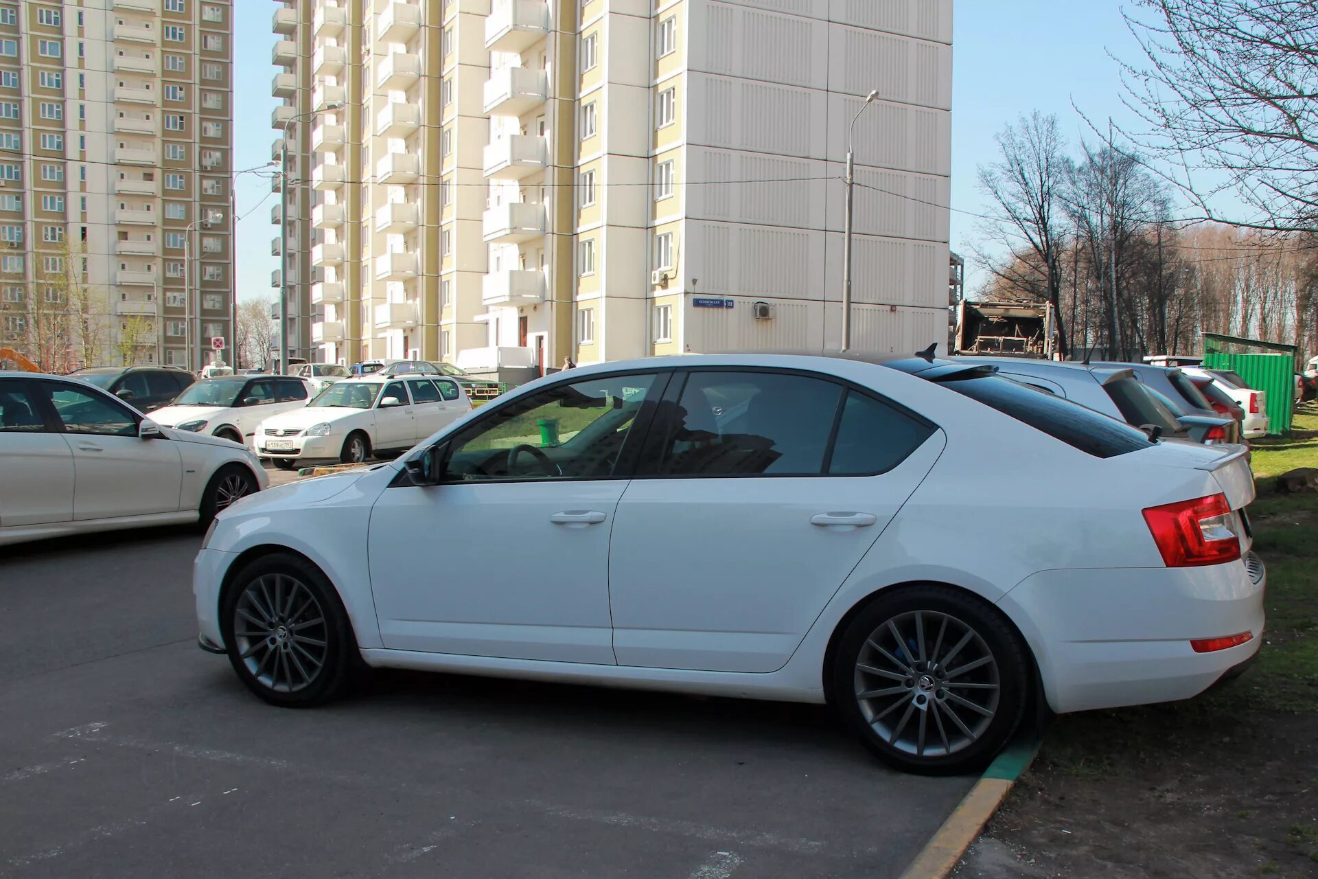 Чистоты и защиты ЛКП пост.Мойка.Пленка Hexis. - Skoda Octavia A7 Mk3, 1,4 л, 201