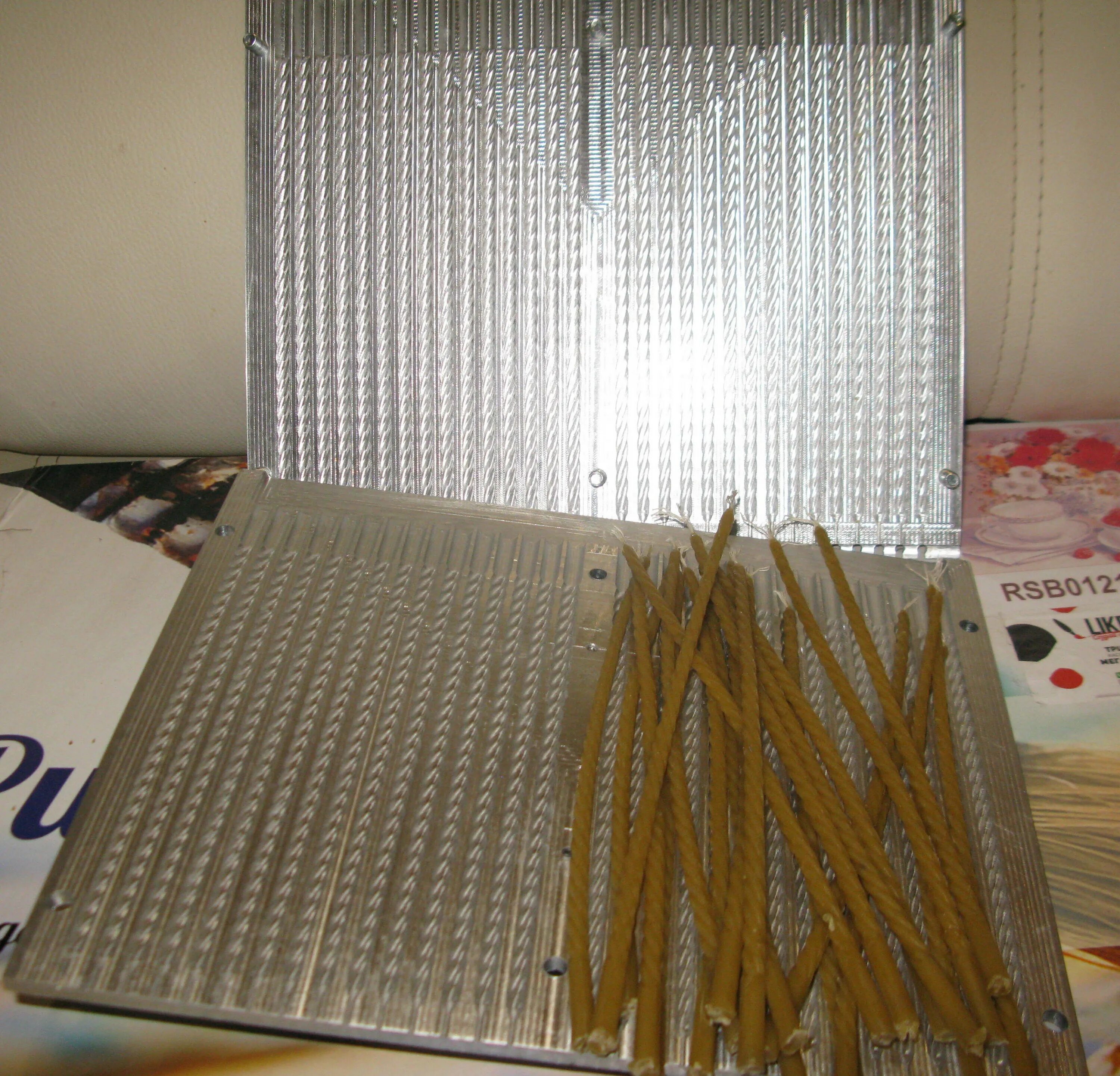 Алюминиевые формы для свечей. Форма для отливки свечей церковных. Форма для отливки свечей церковных. Форма для изготовления свечей церковных. Формы для церковных свечей алюминиевые.