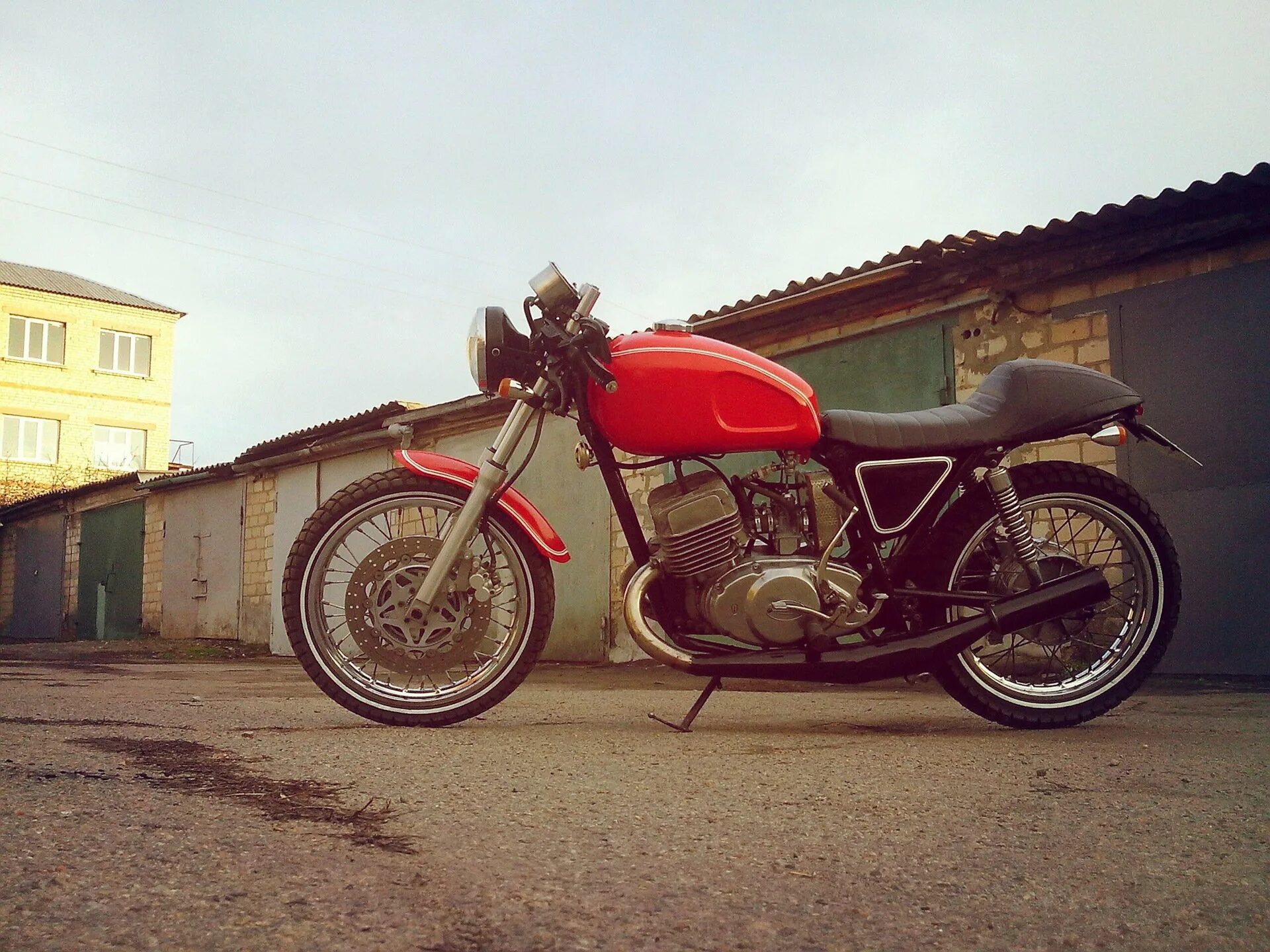 Тюнинг планет. Иж планета 5 cafe racer. иж юпитер 4 кастом. иж юпитер 5 кастом. иж юпитер 5 cafe racer.