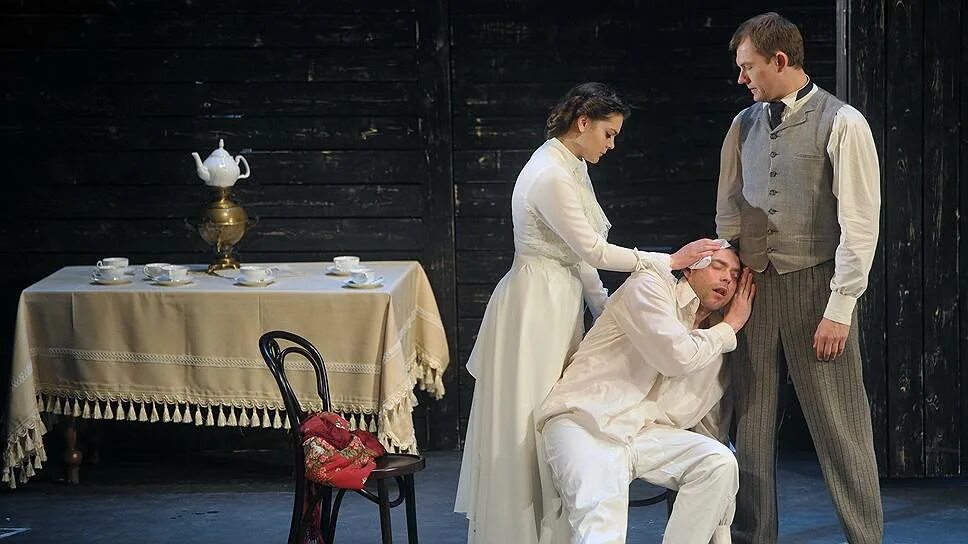 Щелкунчик премьера в театре станиславского. Карнавал спектакль. Постановка новой. Спектакль чайка мхт им чехова 2022. Постановка новой.