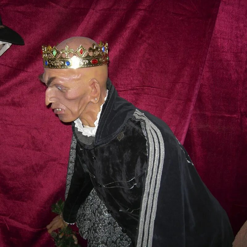 Пётр 1 восковая фигура в суздале. Музей восковых фигур череповец. Музей восковых фигур череповец. Музей восковых фигур череповец. Выставка восковых фигур во владивостоке.