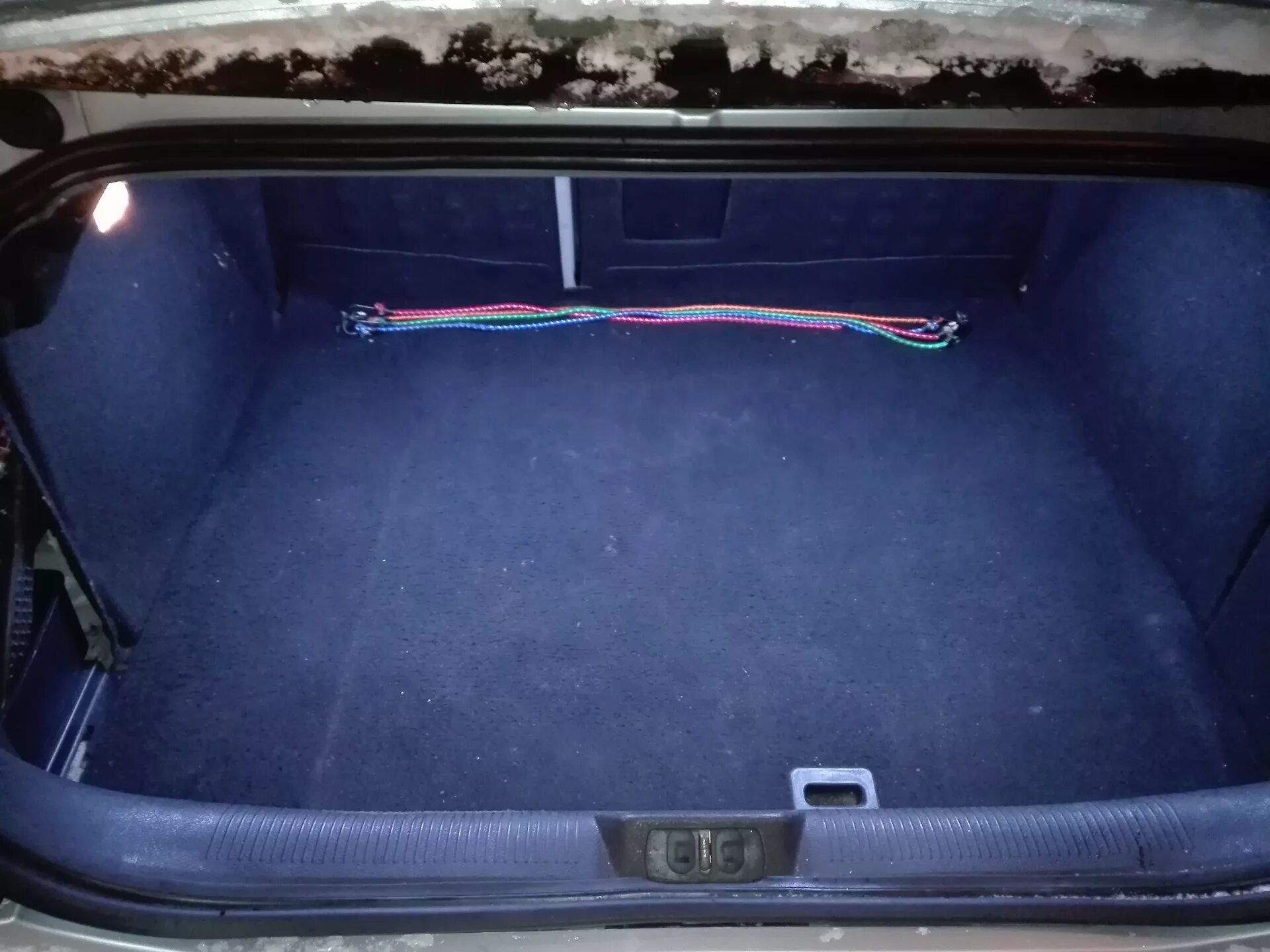 #11 Запилил свет в багажник. - Peugeot 407, 1,8 л, 2008 года электроника DRIVE2