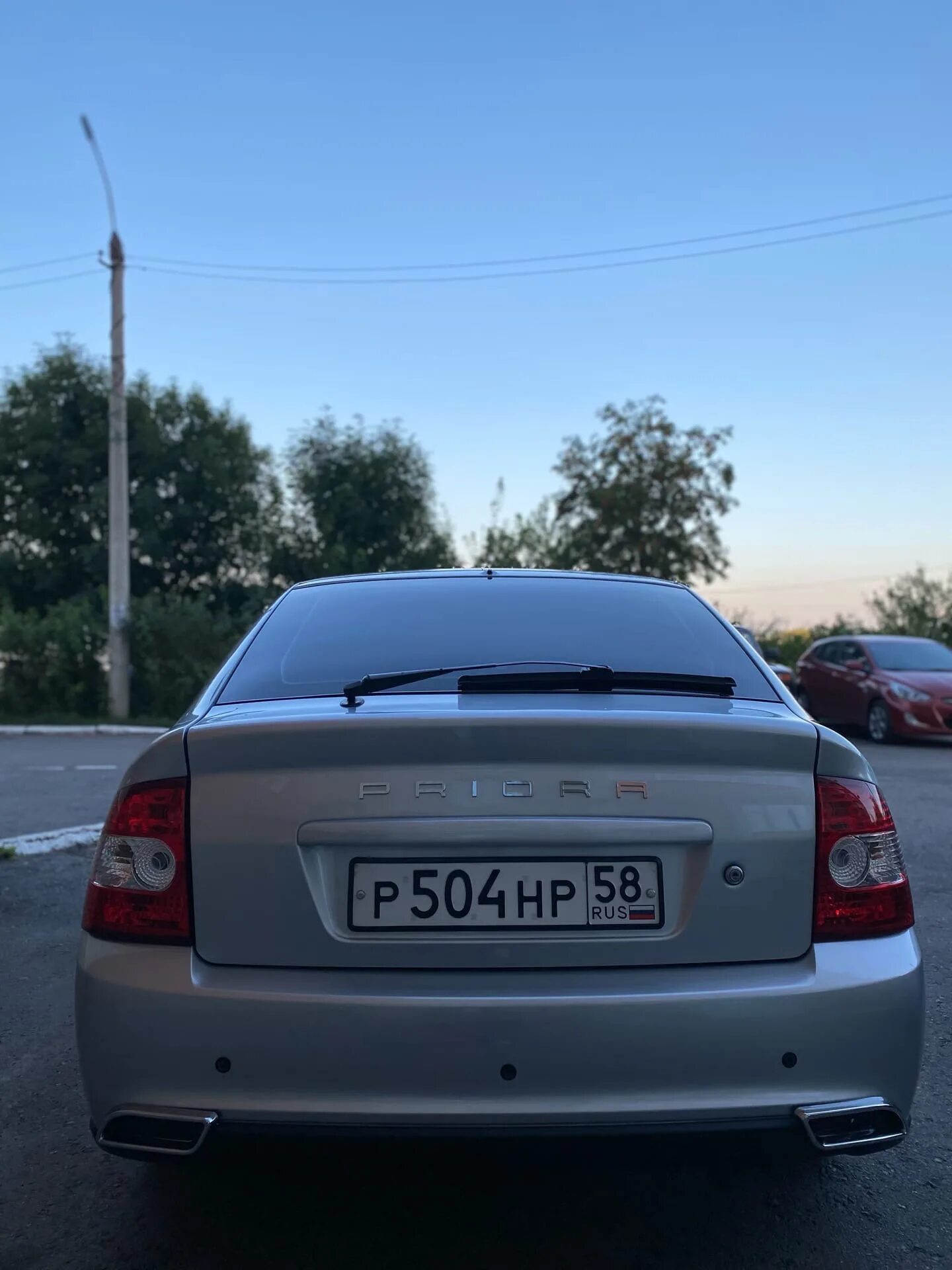 Задний бампер приора 2 хэтчбек. Приора хэтчбек бампер приора 2. бампер приора 2 хэтчбек. бампер приора 2 задний серебристый.