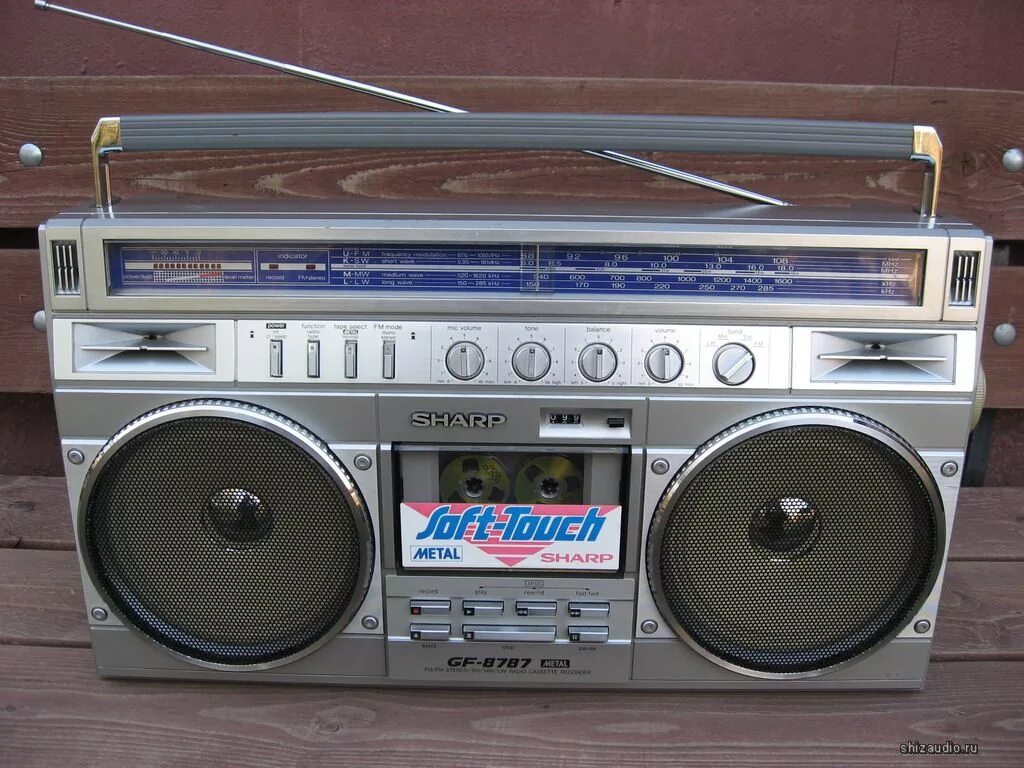 Магнитофон шарп 80 х годов. Магнитофон шарп 80-х. Магнитофон шарп 80 х годов. Шарп кассетники 80х. Sharp gf 939.