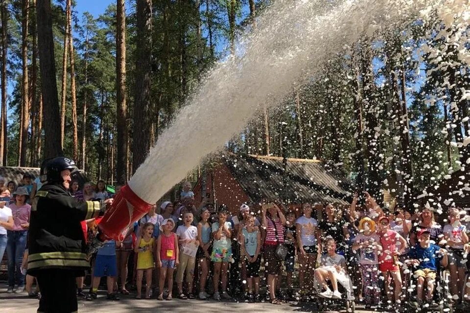 Сертификат в детский лагерь. Путевка в детский лагерь. Сертификат в лагере для детей. Путевка в детский лагерь образец. Программа детского кэшбэка.
