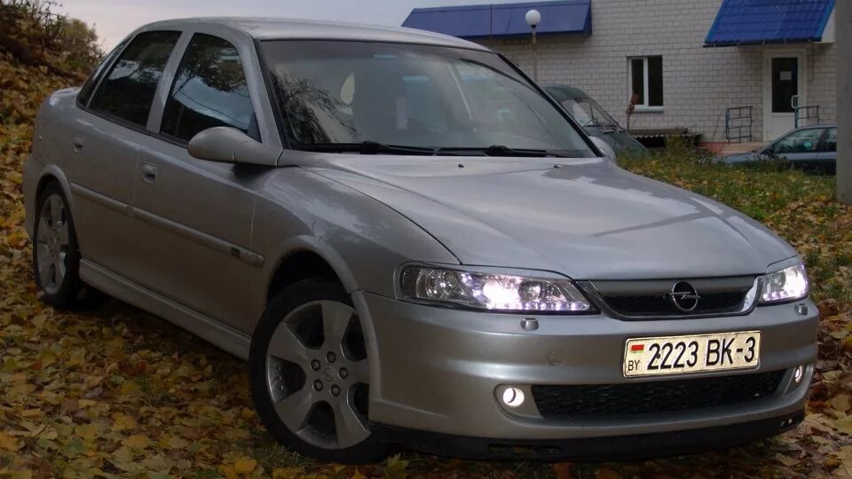 Купить опель вектра б рестайлинг. Опель Вектра Рестайлинг 2000. Opel Vectra b 2000. Опель Вектра б Рестайлинг 2000. Opel Vectra 2000 2.5.