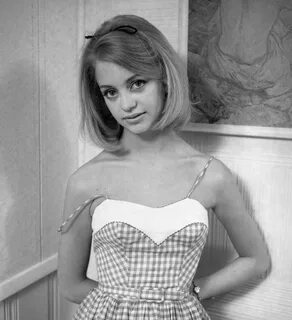 Here's What 60 Celebs Looked Like At 19