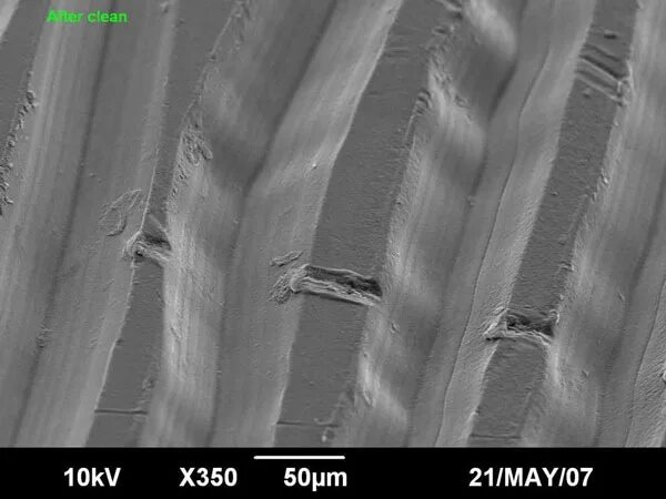 Watch how a vinyl record is played in this super magnified video - E Minor TV Ph
