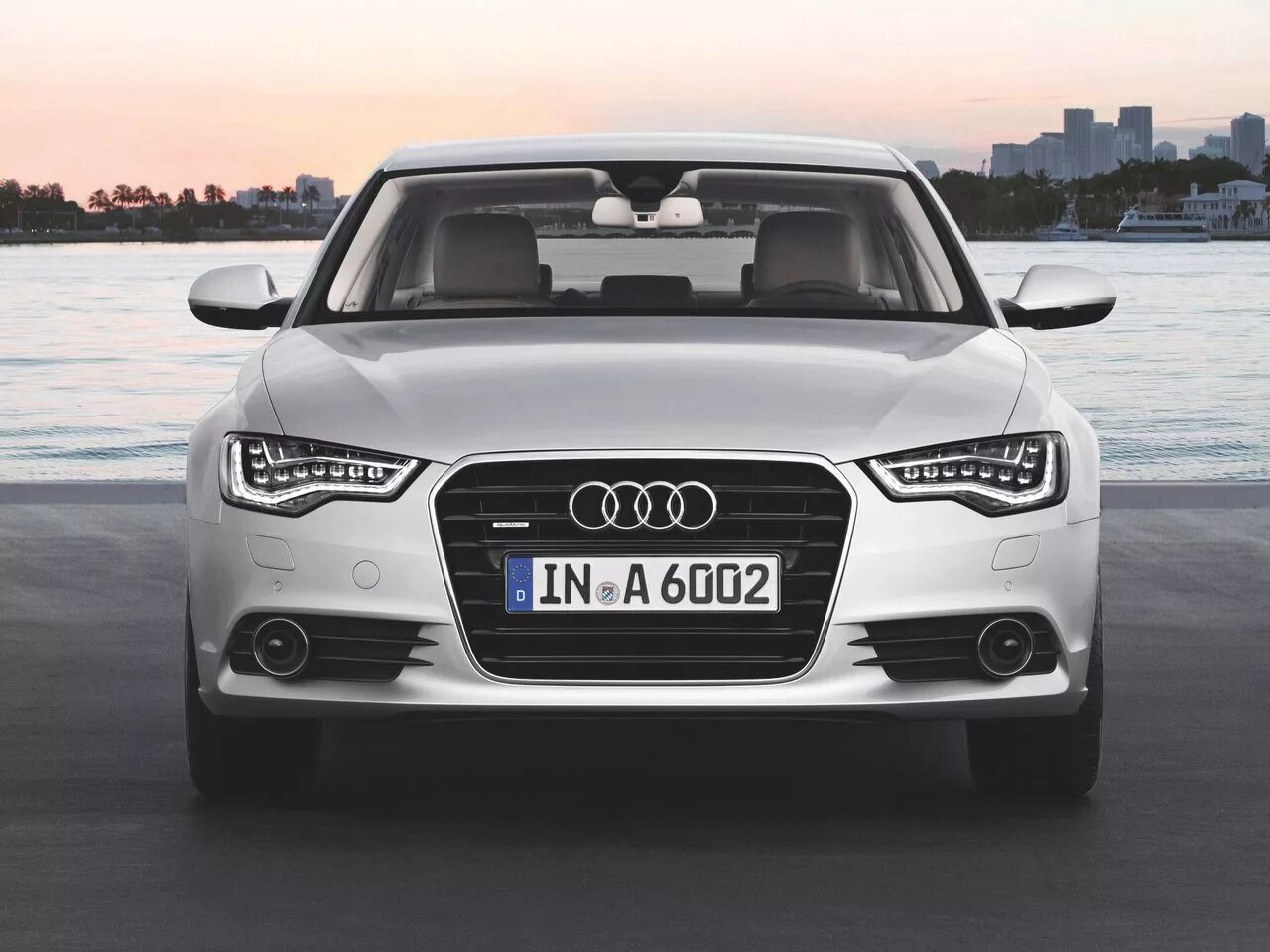 Автомобиль audi a6