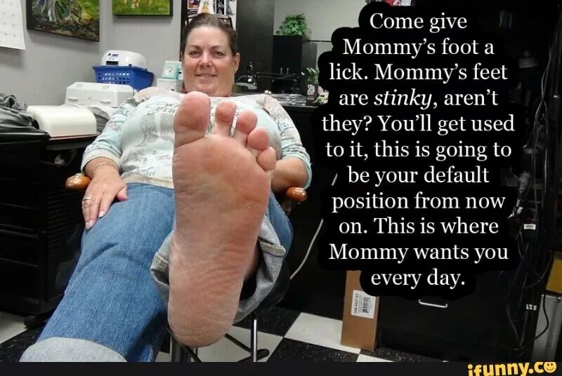 Mom feet worship. Mom feet worship. Мама candid feet. Ступни мамы. Эрин дюваль feet.