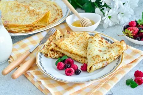 Блины на молоке с зеленью и сыром