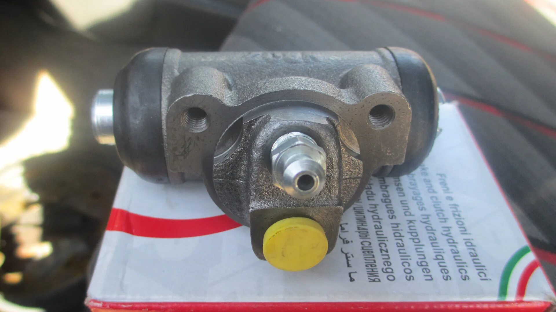 Задний тормозной цилиндр опель фронтера а. Главный тормозной цилиндр опель фронтера а. Тормозные цилиндры опель фронтера. Тормозной цилиндр опель мовано 2. Тормозной цилиндр задний опель фронтера спорт.