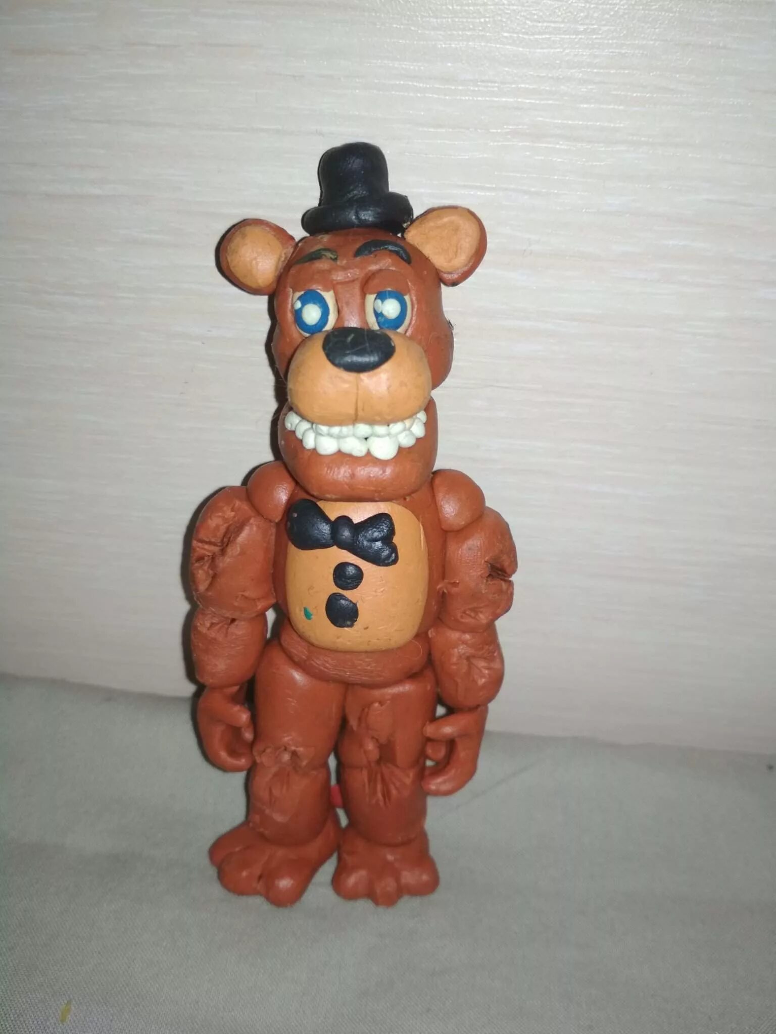 крутые поделки из пластилина. фнаф из пластилина фредди. пластилиновые фигурки фнаф 9. мишка фредди из пластилина. мишка фредди из пластилина.