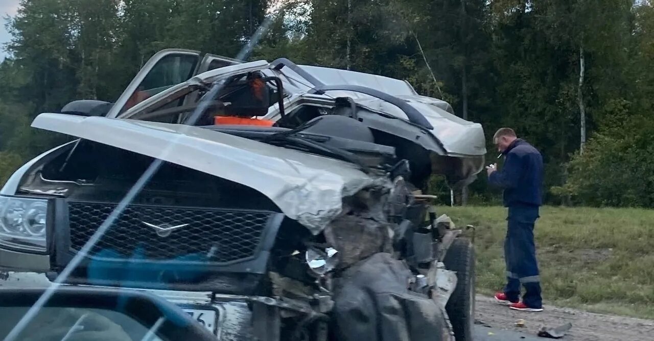 Авария экскурсионного автобуса. ДТП С автобусом в Ярославской области. ДТП В Ярославской области сегодня на трассе м8. Авария в Переславском районе. Авария в Ярославле на трассе м 8 сегодняшняя.