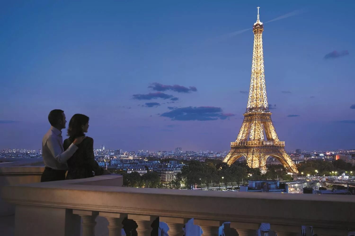 Эйфелева башня (la Tour Eiffel). Шангри ла Париж. Эйфелева башня в Париже фото. Париж Эйфелева башня любовь. France travel