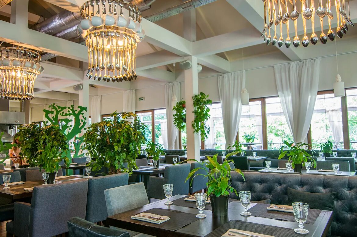 Смородина кафе нижний новгород. Кафе смородина самара. Смородина кафе казань чистопольская. Ресторан смородина калуга. Смородина кафе казань чистопольская.