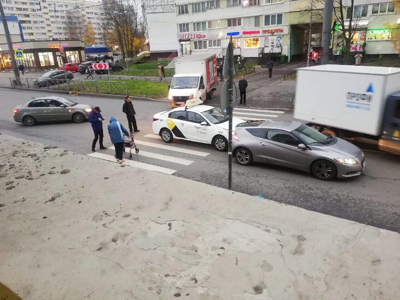 Петербург чп новости. Авария на Есенинском бульваре. Авария на Есенина СПБ сегодня. Сити драйв авария.