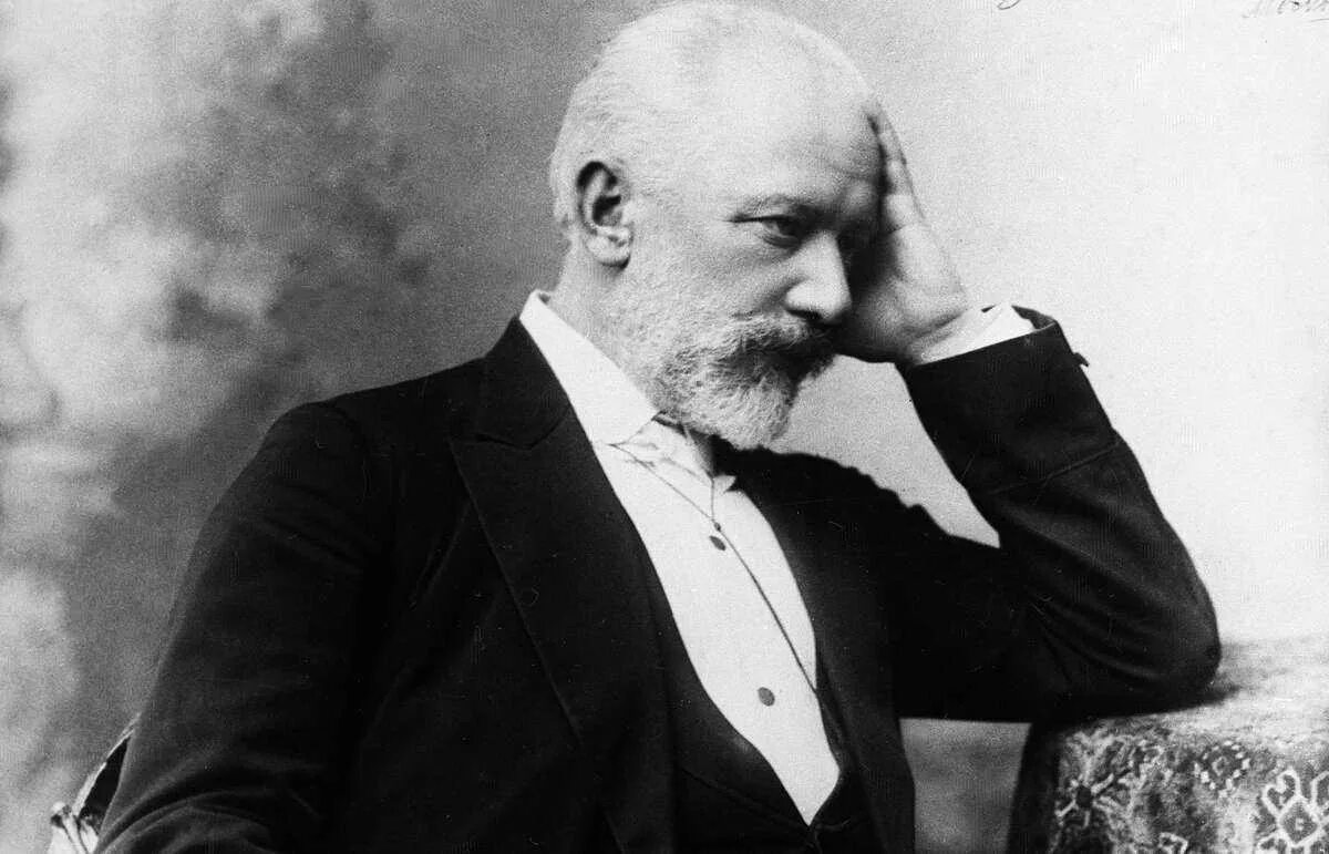 Пи чайковский. Чайковский и григ фото. П. И. Петр ильияччайковскци.