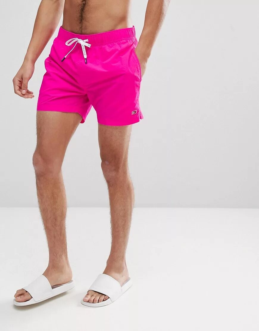 Шорты прыгать. Плавательные шорты Томми Хилфигер. Шорты розовые Tommy Hilfiger. Шорты Томми Хилфигер розовые. Шорты Томми Хилфигер мужские розовые.
