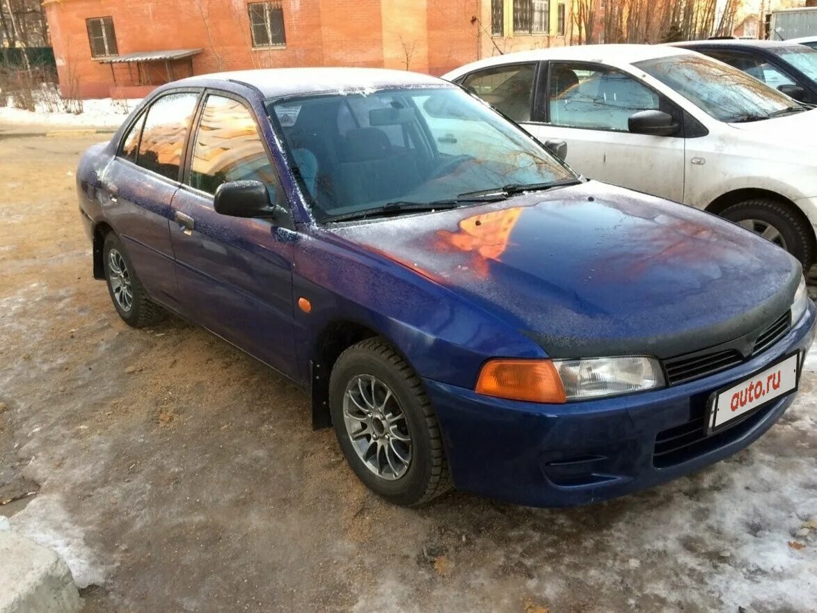 Mitsubishi 96. Митсубиси Лансер 1996 седан. Mitsubishi Lancer 1996 1.3. Митсубиси ланцер 1.3 1996. Mitsubishi Lancer VII 1996.