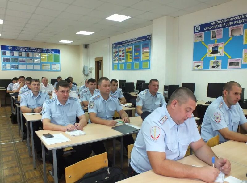 Жирновск сотрудники полиция. Учебный центр МВД Волгоград. Волгоградский учебный центр