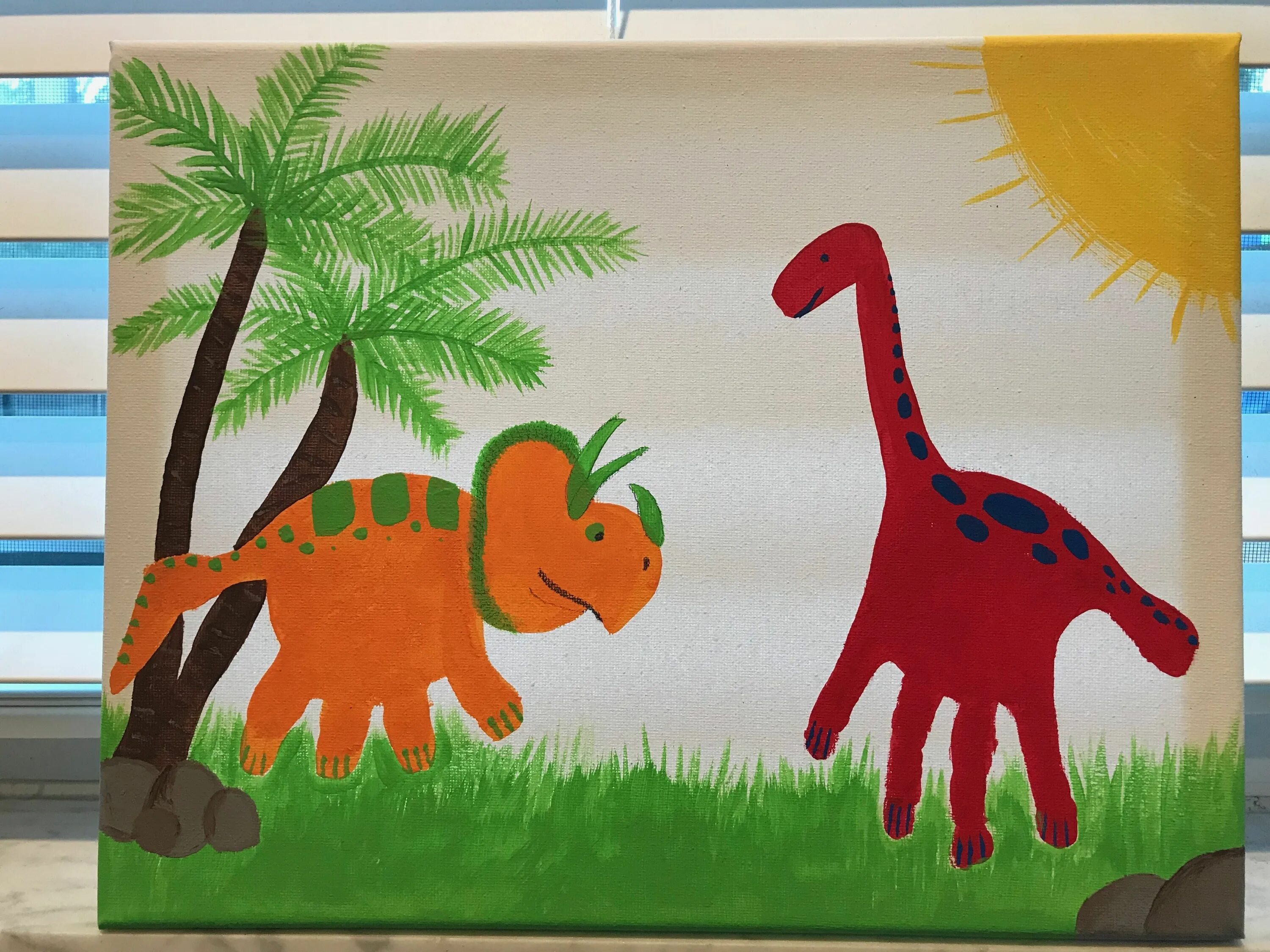 Руки динозавриком. Поделка динозавр для детей. Рисование динозавра ладошкой. Рисунки из ладошек. Аппликация на тему динозавры.