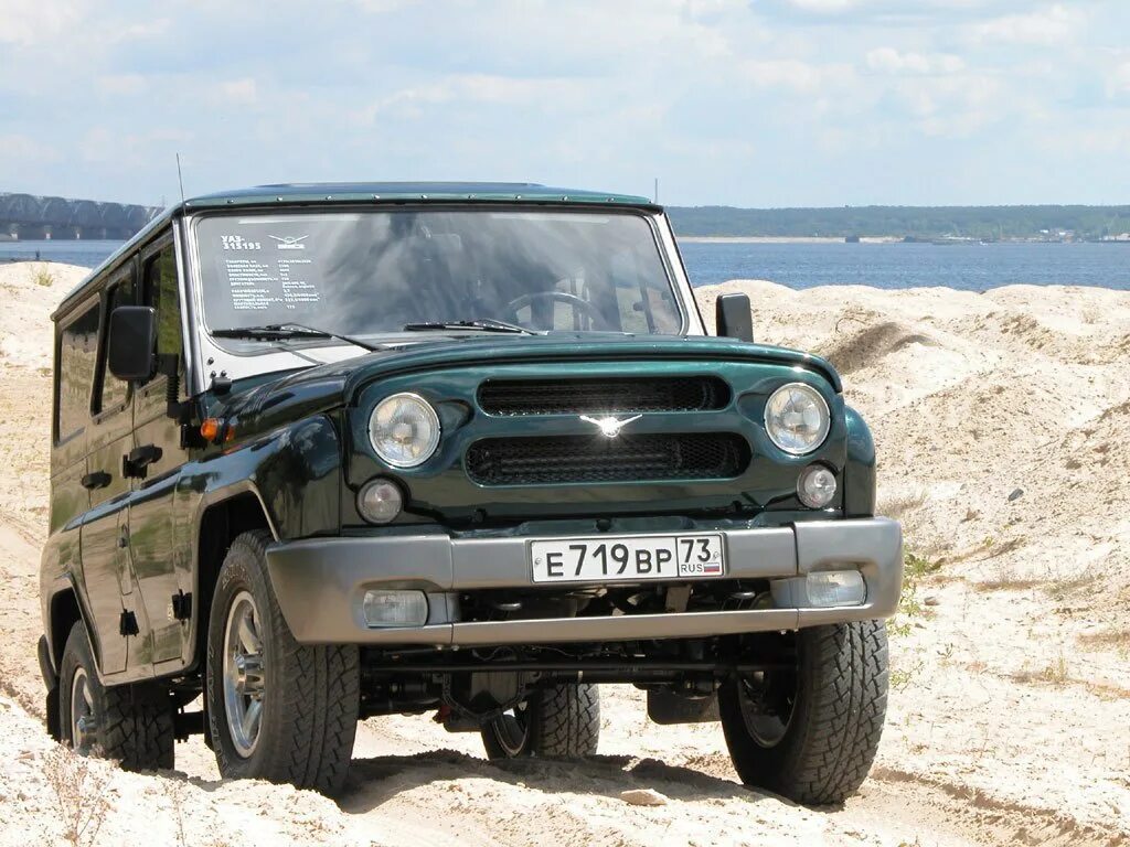 Продажа уаз в россии. UAZ Hunter 315195. УАЗ-315195 «Хантер». Машина УАЗ Хантер 469. УАЗ-469 внедорожник «Хантер».