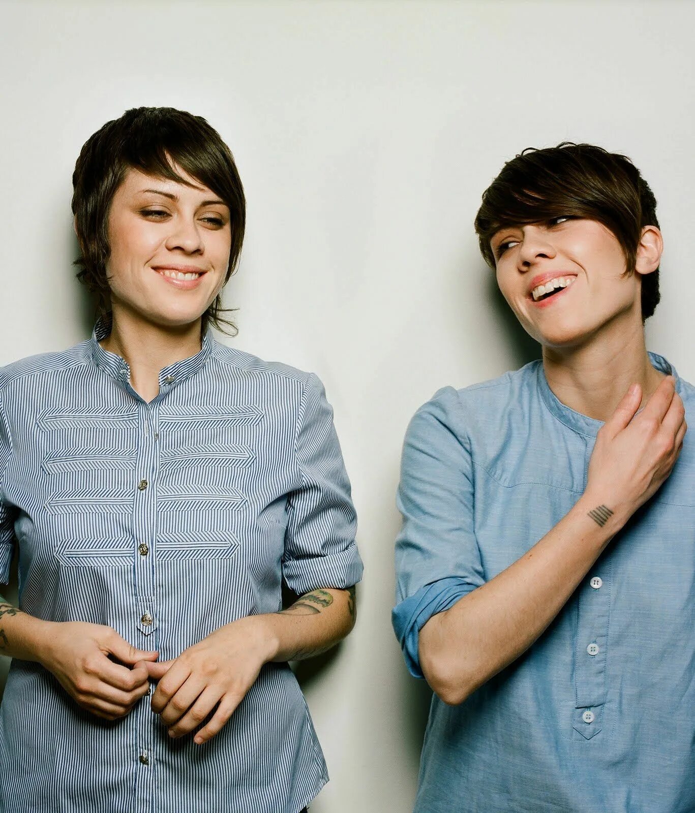 Группа миленький. Tegan and Sara 2022. Группа Tegan and Sara.