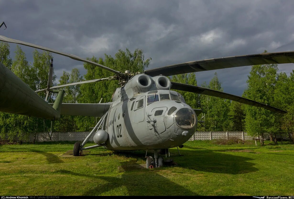 Ми 6 сколько. Ми-1 вертолёт Монино. Ми-6 Монино. Ми-6 ВВС СССР. Ми-6 кабина.