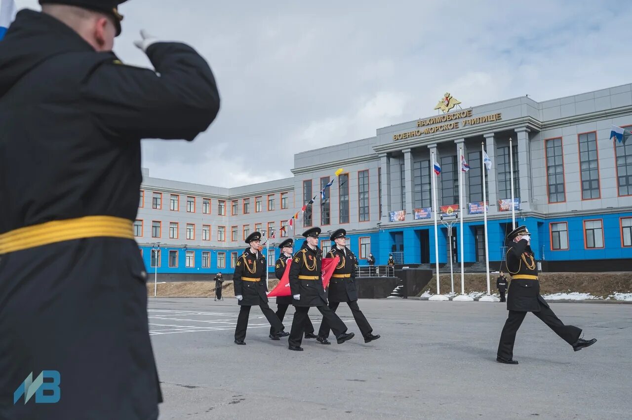 Нвму мурманск. Училище в мурманске. Нахимовское училище мурманск. Кадетское училище мурманск. Мурманское нахимовское училище.