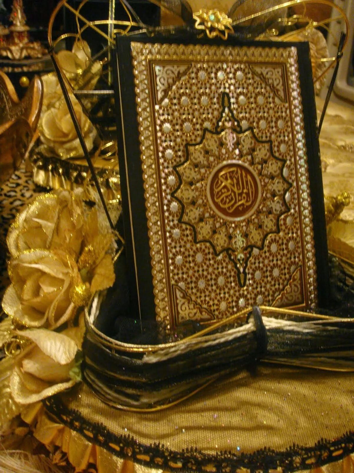 Quron kitob. Курон Китаб. Мусульманские книги. Красивый Коран.