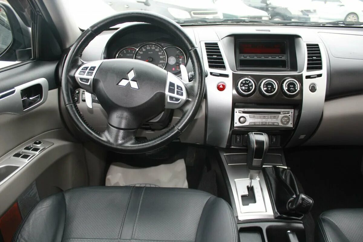 митсубиси паджеро спорт 2 2013г. митсубиси паджеро спорт 2012 года. Pajero sport 2011. Mitsubishi pajero sport черный 2012. мицубиси паджеро спорт 2.