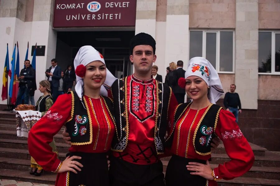 Гагауз национальность какая. Гагаузия гагаузы. народности молдавии гагаузы. гагаузской автономии молдавии. нация гагауз.