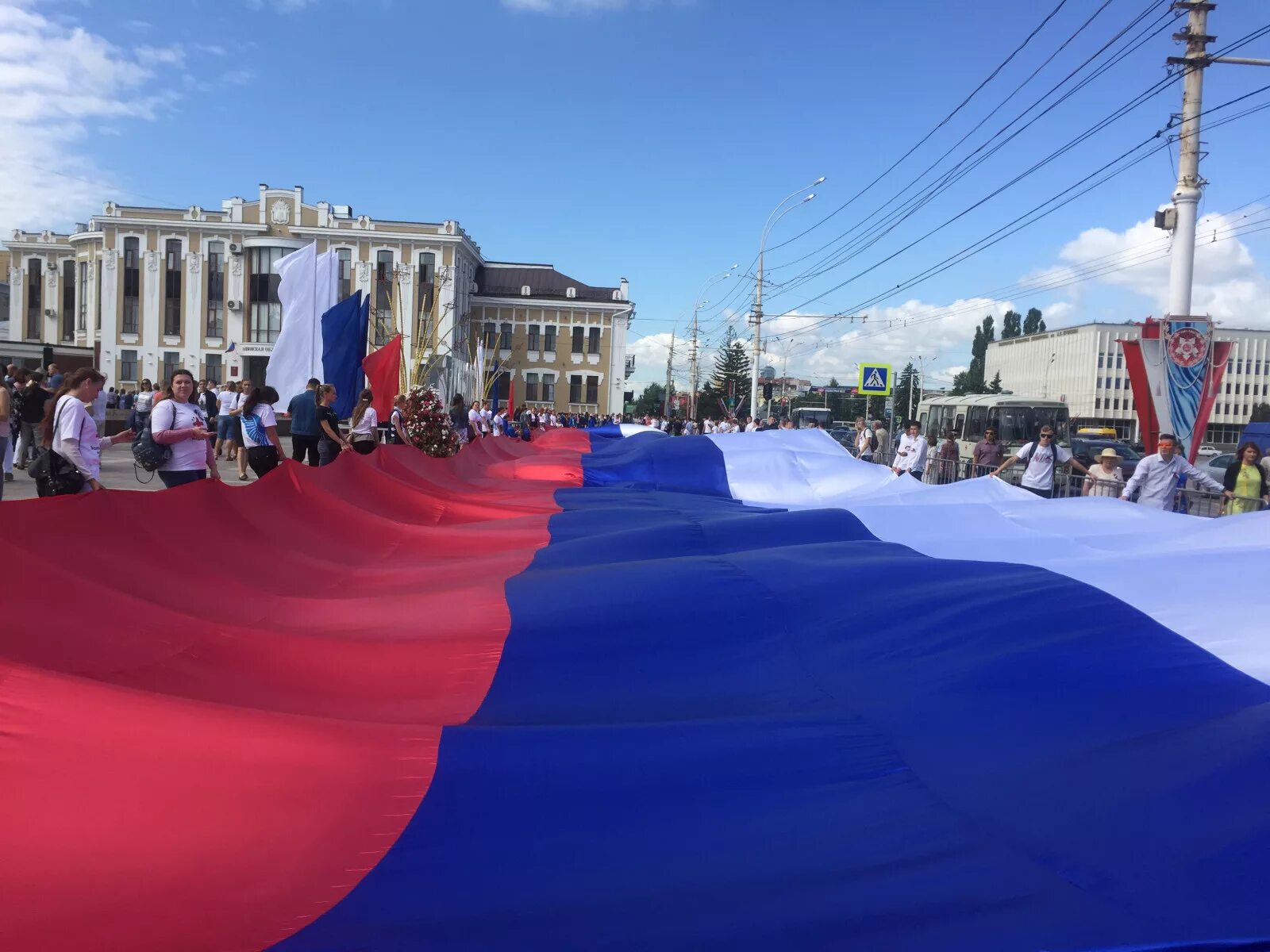 Фото государственного флага. День флага. День государственного флага Российской Федерации. Тамбов Россия. Российский флаг и Тамбов.