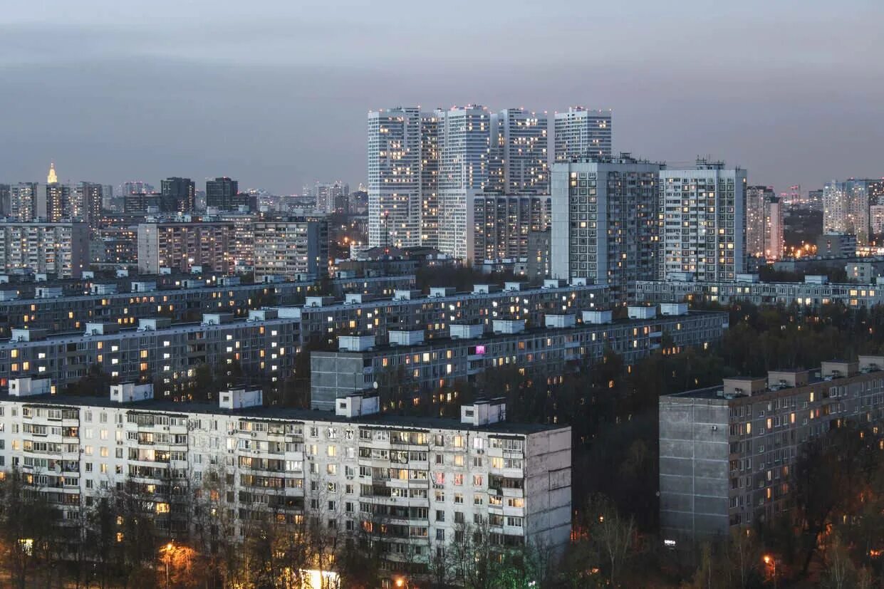 Самые спальные районы москвы. Чертаново северное гетто. Человейник в чертаново. Северное чертаново многоэтажка. Чертаново северное гетто.