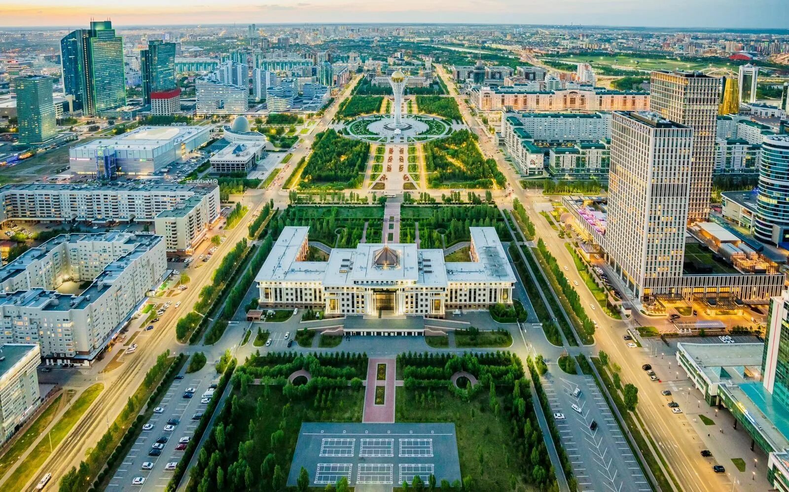 Какой день в астане. Астана 2022 город. Город Астана Байтерек. День столицы Астана.