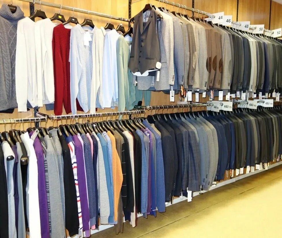 Пуховики на рынке южные ворота. Курточки садовод мужские. Мужские костюмы садовод. Тц южные ворота. Склад джинсов.