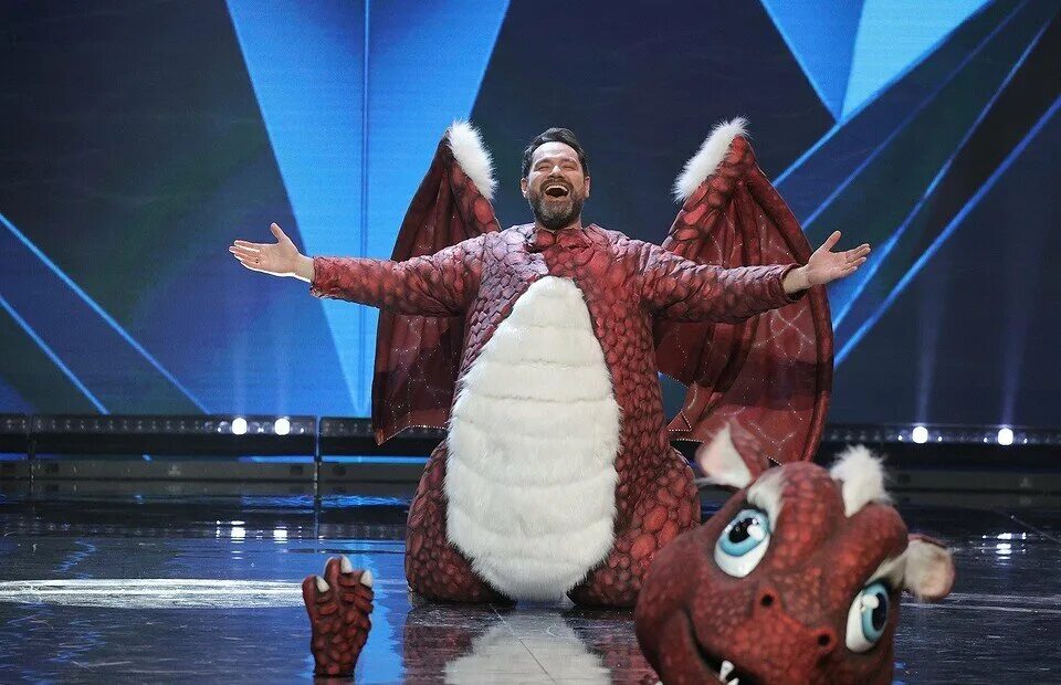 Кого открыли в шоу маска 3 выпуск. Кого открыли в шоу маска 3 выпуск. Галустян в шоу маска. Кого открыли в шоу маска 3 выпуск. Кого открыли в шоу маска 3 выпуск.