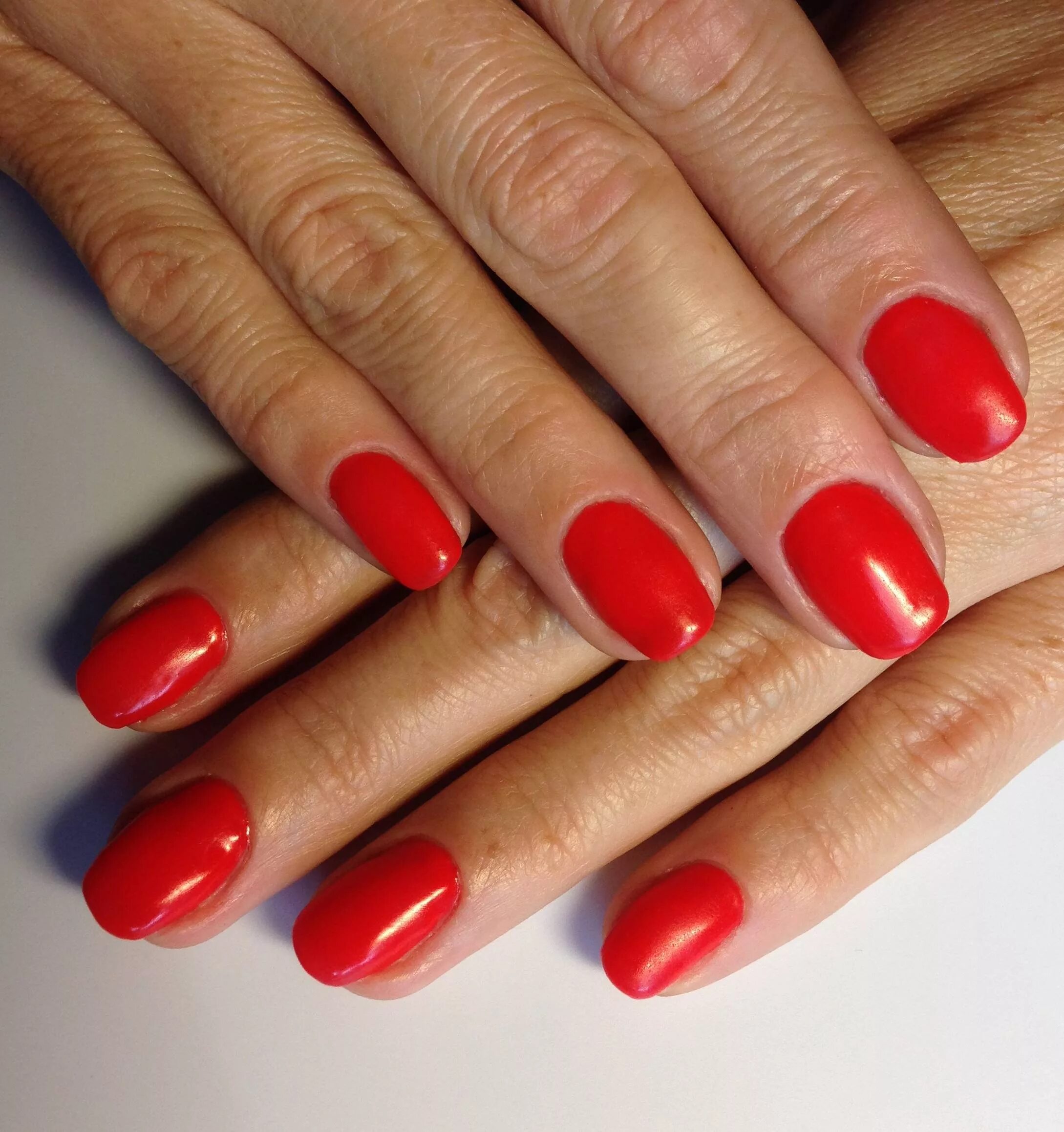 Покрытие гелем ногти в домашних условиях. Shellac Manicure. Красные ногти. Шеллак красный. Маникюр гель лак красный.