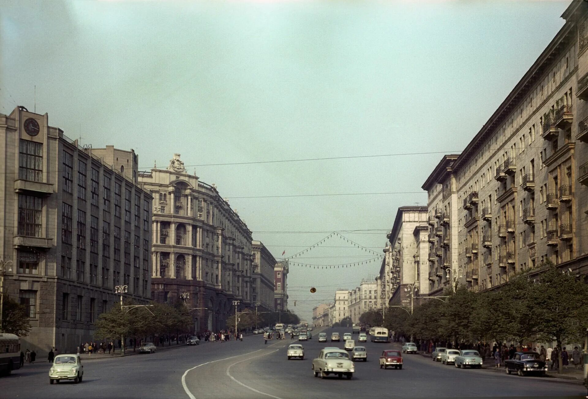 Москва 40 е. Улица Горького 60-х в Москве. Улица Горького Тверская. Улица Горького Москва 1963. Тверская улица 60е.